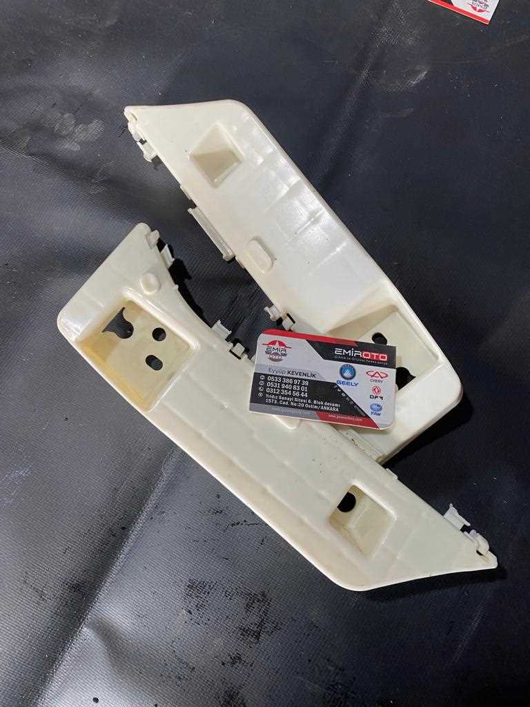 GEELY EMGRAND ÖN TAMPON BRAKETİ